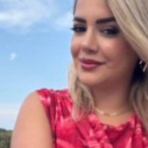 Profile photo of Arezoo jouyandeh